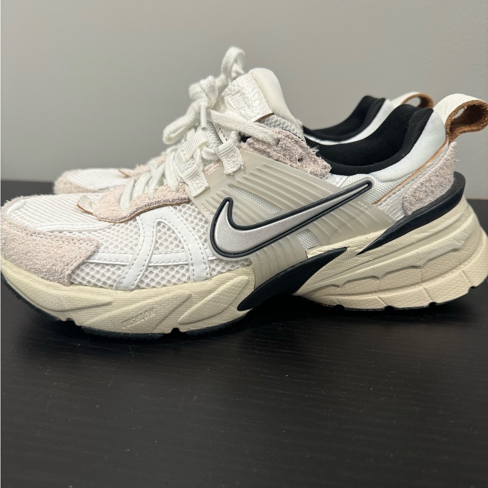 Women’s Nike V2K Run Shoes